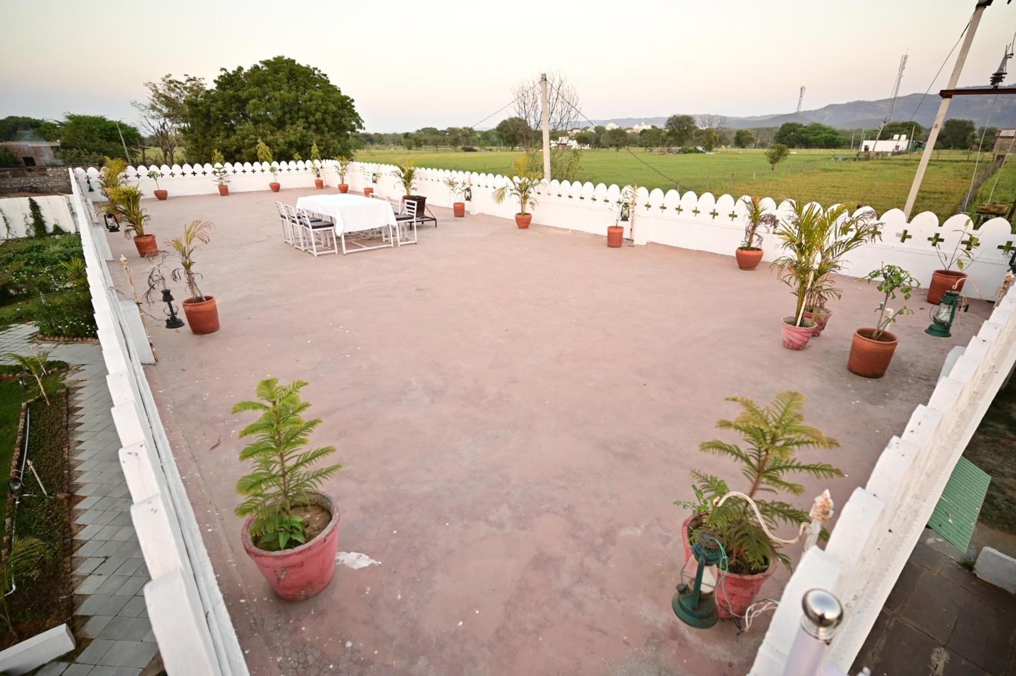 The Castle Crown - Hem Vilas Resort Ranthambhore ساواي مادهوبور المظهر الخارجي الصورة