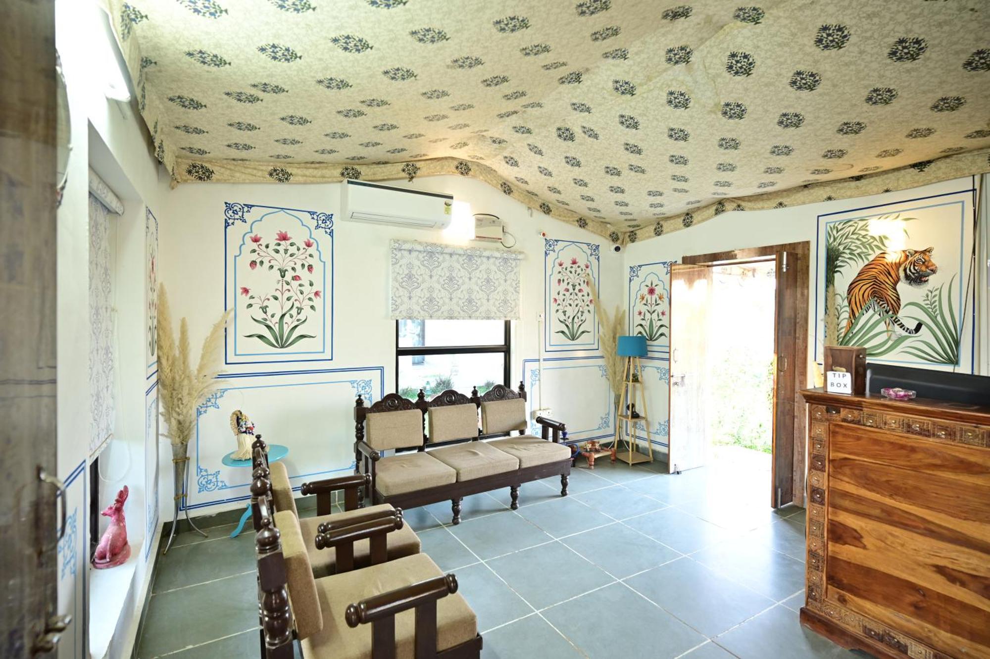 The Castle Crown - Hem Vilas Resort Ranthambhore ساواي مادهوبور المظهر الخارجي الصورة