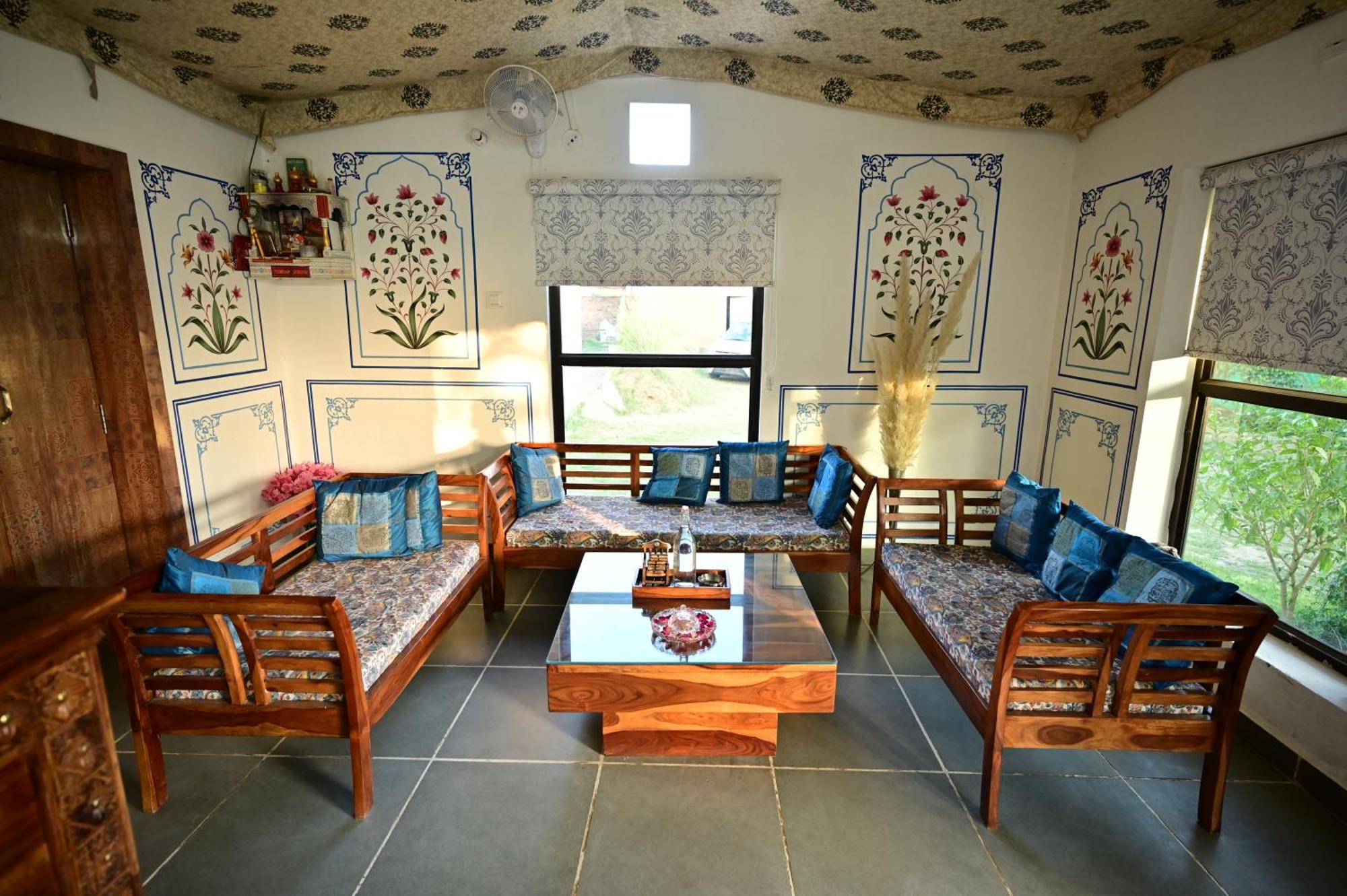 The Castle Crown - Hem Vilas Resort Ranthambhore ساواي مادهوبور المظهر الخارجي الصورة